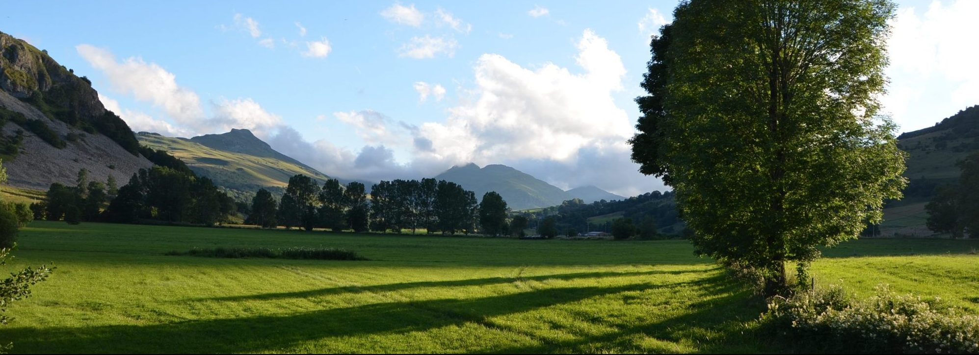 La vallée de la Santoire en habit d'été. Photo ©Alta Terra